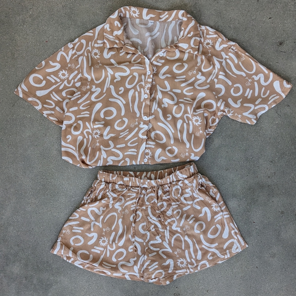 ❤️ Women's Summer Set Size L Drawstring Shorts And Button Down Short Cream/White